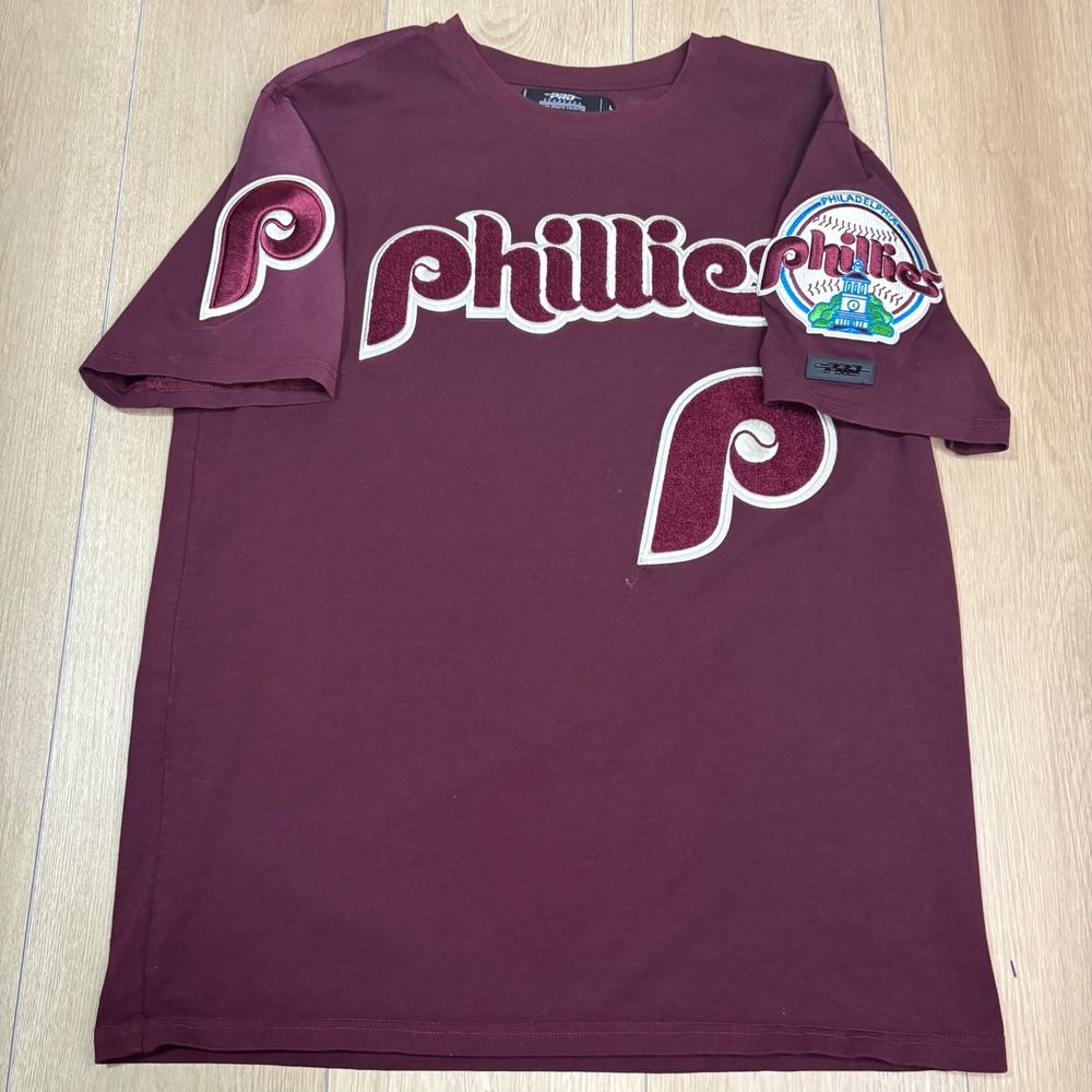 Pro Standard Philadelphia Phillies Maroon Chenille Patch T-Shirt Mens Large‎ Red